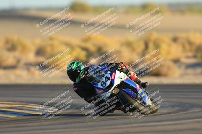 media/Nov-17-2024-CVMA (Sun) [[1fec520723]]/Race 18-Supersport Middleweight/